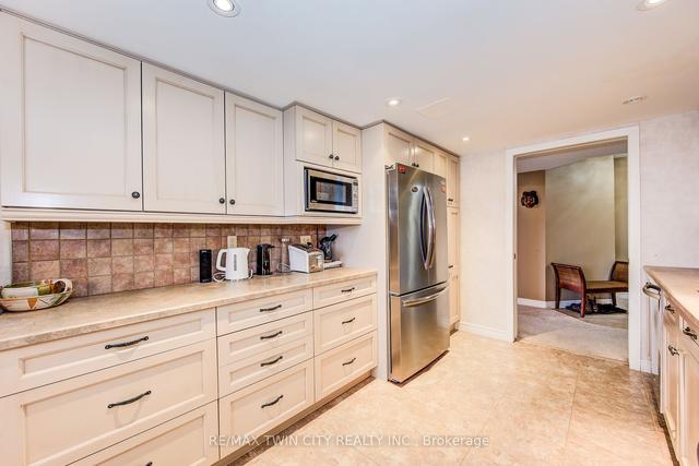 1105 - 4 Willow St, Condo with 2 bedrooms, 2 bathrooms and 2 parking in Waterloo ON | Image 38