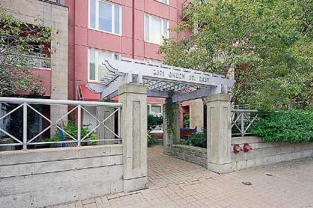 201 - 2371 Queen St E, Condo with 1 bedrooms, 1 bathrooms and 1 parking in Toronto ON | Image 1