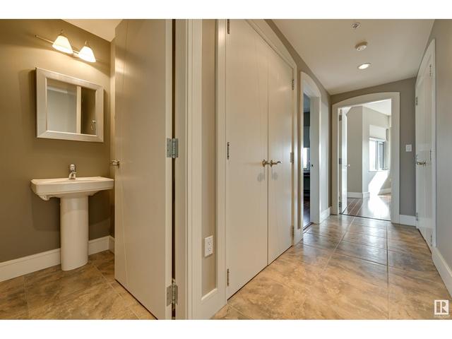 602 - 10035 Saskatchewan Dr Nw, Condo with 2 bedrooms, 2 bathrooms and 2 parking in Edmonton AB | Image 24