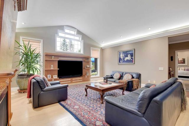 27 Curran Crt, House detached with 3 bedrooms, 4 bathrooms and 14 parking in King ON | Image 38