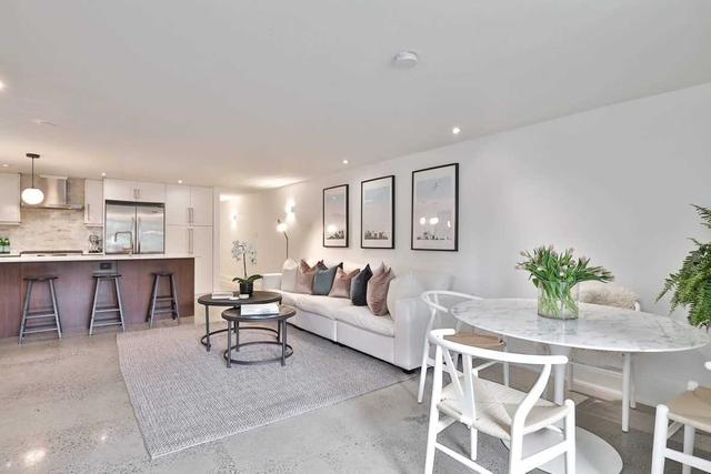 2 - 1246 Avenue Rd, Condo with 2 bedrooms, 1 bathrooms and 1 parking in Toronto ON | Image 18