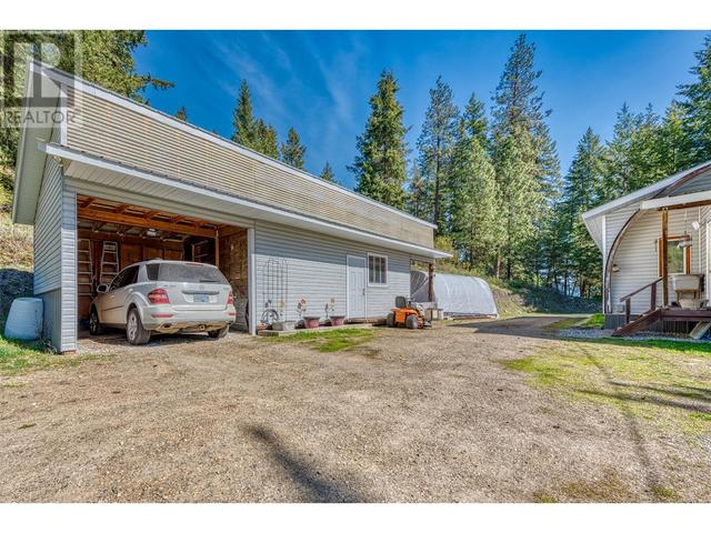 4372 Macdonald Road, House detached with 3 bedrooms, 2 bathrooms and null parking in Spallumcheen BC | Image 17