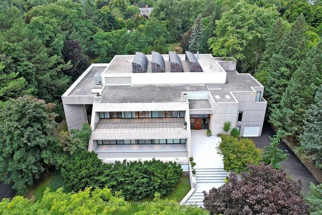 30 High Point Rd, House detached with 8 bedrooms, 12 bathrooms and 22 parking in Toronto ON | Image 11