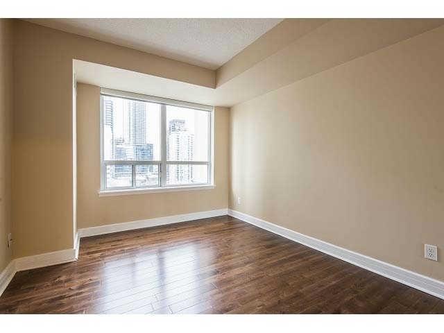 1002 - 16 Harrison Garden Blvd, Condo with 2 bedrooms, 2 bathrooms and 1 parking in Toronto ON | Image 9