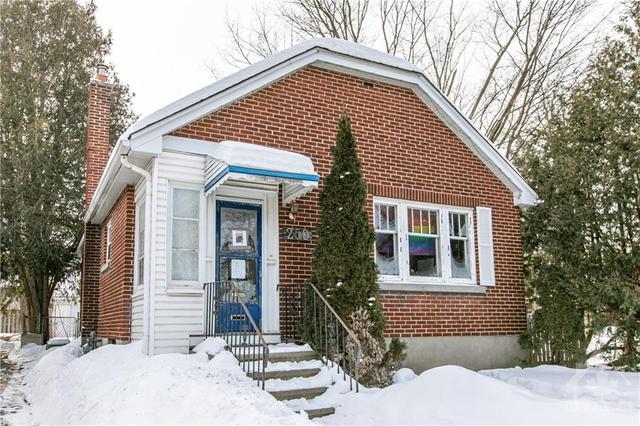 435 Kensington Avenue, House detached with 2 bedrooms, 2 bathrooms and 2 parking in Ottawa ON | Image 2