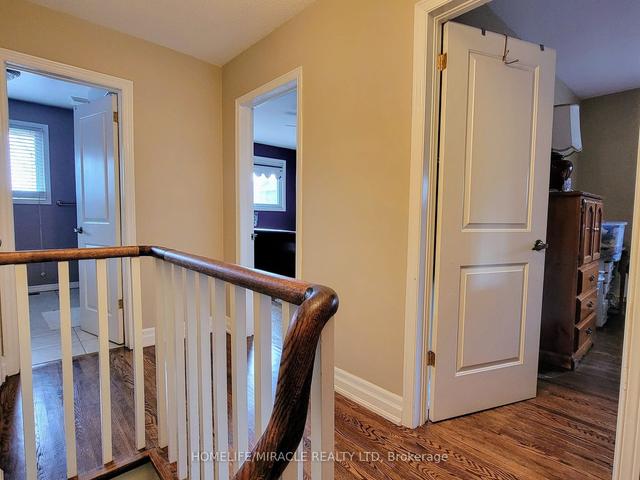 21 Pelmo Cres, House detached with 3 bedrooms, 3 bathrooms and 6 parking in Toronto ON | Image 8