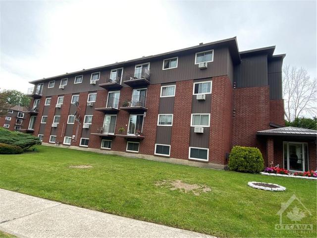 20 - 6 Charlotte Place, Condo with 2 bedrooms, 1 bathrooms and 1 parking in Brockville ON | Image 6