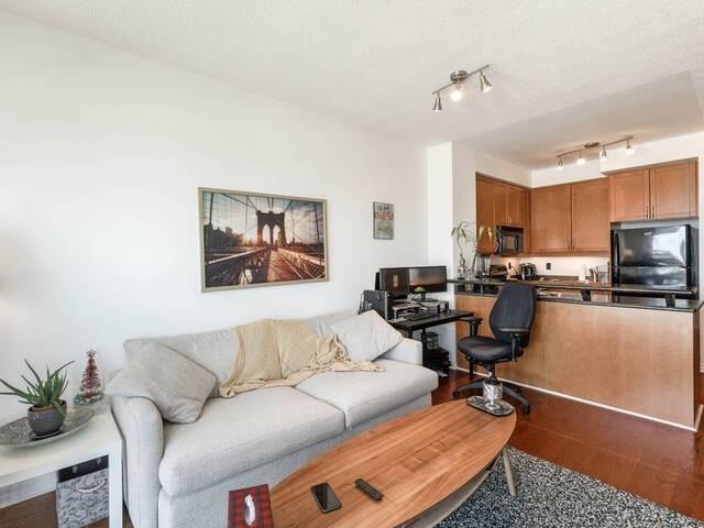 2510 - 220 Burnhamthorpe Rd, Condo with 1 bedrooms, 2 bathrooms and 2 parking in Mississauga ON | Image 10