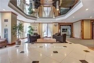1704 - 633 Bay St, Condo with 2 bedrooms, 2 bathrooms and 0 parking in Toronto ON | Image 4