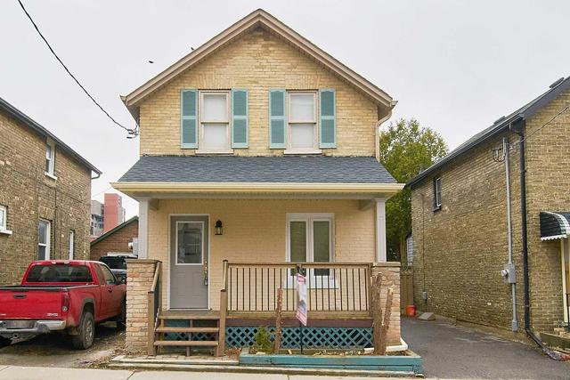 97 Richmond St W, House detached with 3 bedrooms, 2 bathrooms and 2 parking in Oshawa ON | Image 1