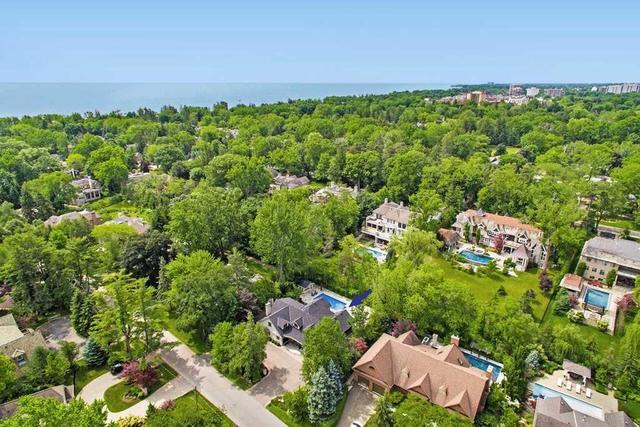 152 Elton Park Rd, House detached with 3 bedrooms, 4 bathrooms and 8 parking in Oakville ON | Image 2