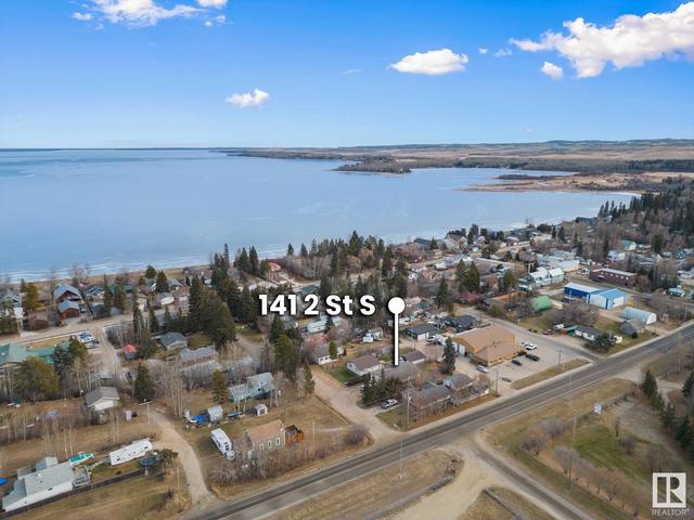 141 2 St, House detached with 3 bedrooms, 2 bathrooms and null parking in Seba Beach AB | Image 1