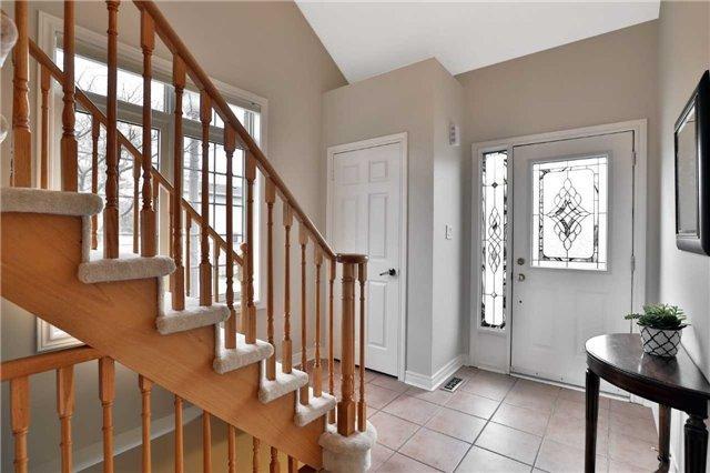1 - 223 Rebecca St, Townhouse with 2 bedrooms, 3 bathrooms and 2 parking in Oakville ON | Image 2