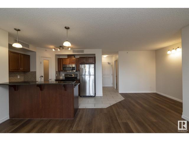 403 - 9707 106 St Nw, Condo with 2 bedrooms, 2 bathrooms and 2 parking in Edmonton AB | Image 12
