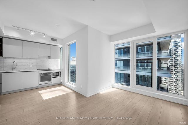 4106 - 55 Mercer St, Condo with 0 bedrooms, 1 bathrooms and 0 parking in Toronto ON | Image 3