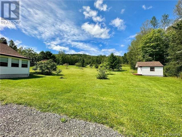 17 Rue Roland, House detached with 3 bedrooms, 2 bathrooms and null parking in Edmundston NB | Image 36