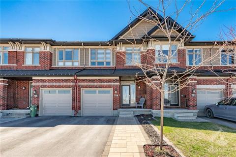 754 Putney Crescent, Townhouse with 4 bedrooms, 4 bathrooms and 2 parking in Ottawa ON | Card Image
