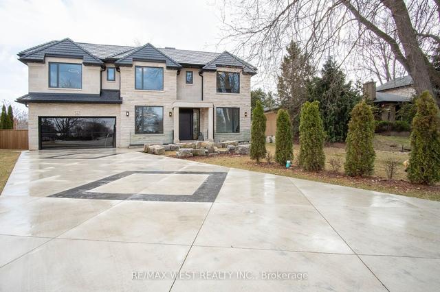 527 Taplow Cres N, House detached with 4 bedrooms, 7 bathrooms and 10 parking in Oakville ON | Image 12