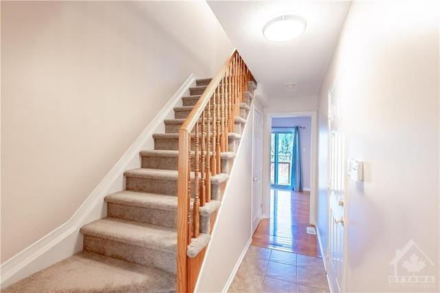 253 - 90 Edenvale Drive, Townhouse with 3 bedrooms, 3 bathrooms and 1 parking in Ottawa ON | Image 2