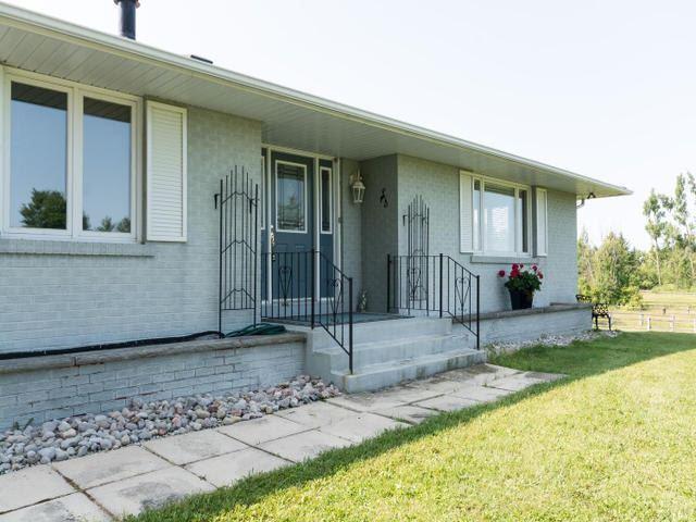 6584 25 Sdrd, House detached with 3 bedrooms, 3 bathrooms and 10 parking in Milton ON | Image 2