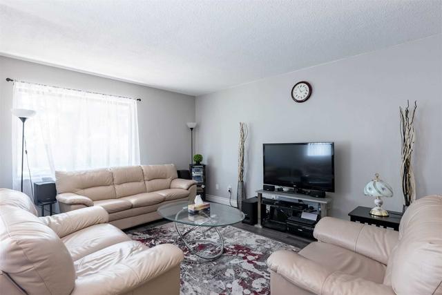202 - 1000 Cedarglen Gate, Condo with 2 bedrooms, 2 bathrooms and 1 parking in Mississauga ON | Image 2