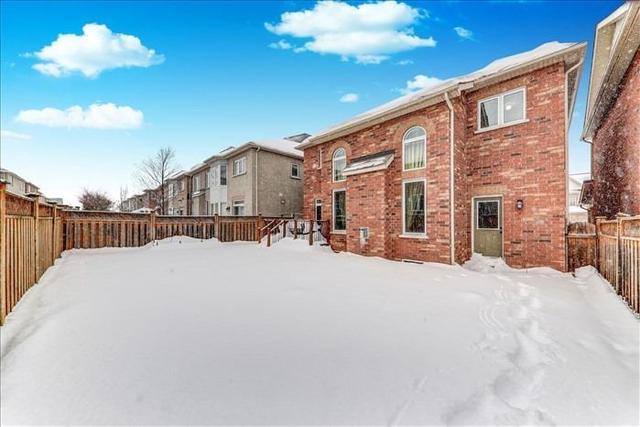 19 Stonechurch Cres, House detached with 4 bedrooms, 3 bathrooms and 4 parking in Markham ON | Image 21