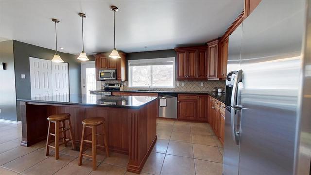 8949 122nd Avenue, House detached with 7 bedrooms, 6 bathrooms and 9 parking in Okanagan Similkameen A BC | Image 5
