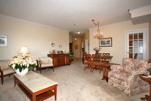 glb2 - 60 Old Mill Rd, Condo with 2 bedrooms, 2 bathrooms and null parking in Oakville ON | Image 2