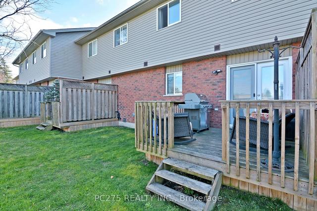 82 - 1535 Trossacks Ave, Townhouse with 3 bedrooms, 3 bathrooms and 1 parking in London ON | Image 22