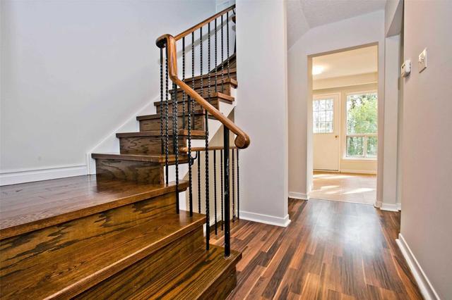 1 Thimble Berry Way, Townhouse with 3 bedrooms, 3 bathrooms and 2 parking in Toronto ON | Image 10