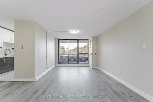 410 - 25 Kensington Rd, Condo with 2 bedrooms, 1 bathrooms and 1 parking in Brampton ON | Image 34
