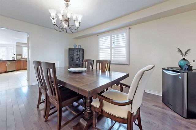 379 Worth Blvd, House detached with 4 bedrooms, 5 bathrooms and 9 parking in Vaughan ON | Image 2