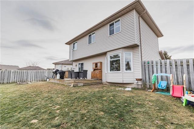 80 Joanne Court, House detached with 3 bedrooms, 2 bathrooms and 6 parking in Welland ON | Image 41