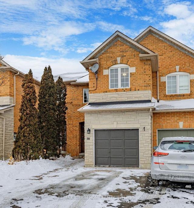 38 Firwood Dr, House attached with 3 bedrooms, 4 bathrooms and 4 parking in Richmond Hill ON | Image 1