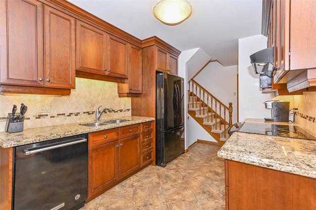 56 Wimbledon Rd, House detached with 5 bedrooms, 3 bathrooms and 5 parking in Guelph ON | Image 7