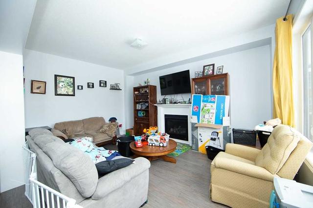 1064 Upper Thames Dr, House detached with 4 bedrooms, 3 bathrooms and 4 parking in Woodstock ON | Image 12