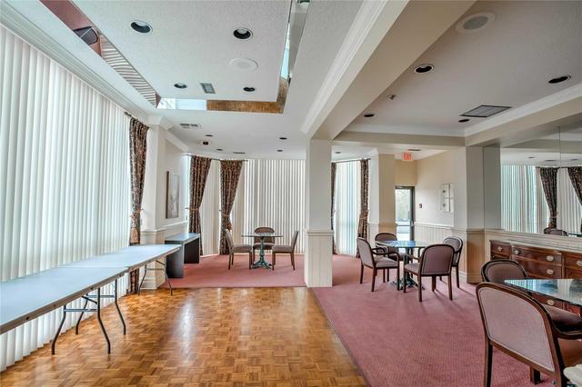 Lph3 - 880 Dundas St W, Condo with 2 bedrooms, 2 bathrooms and 2 parking in Mississauga ON | Image 17