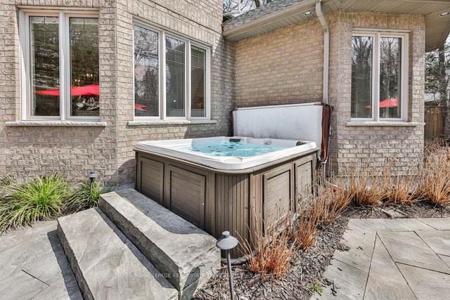 1502 Crescent Rd, House detached with 4 bedrooms, 5 bathrooms and 11 parking in Mississauga ON | Image 26