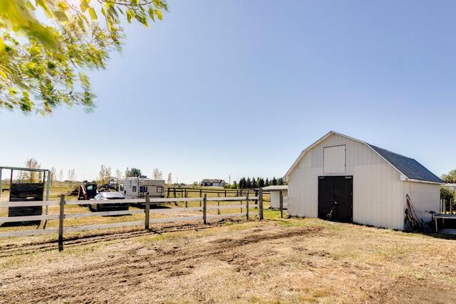 270033 Township Road 234a, House detached with 4 bedrooms, 2 bathrooms and 4 parking in Rocky View County AB | Image 41