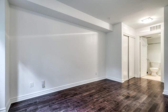 th17 - 6 Wellesley Pl, House attached with 2 bedrooms, 2 bathrooms and 1 parking in Toronto ON | Image 7