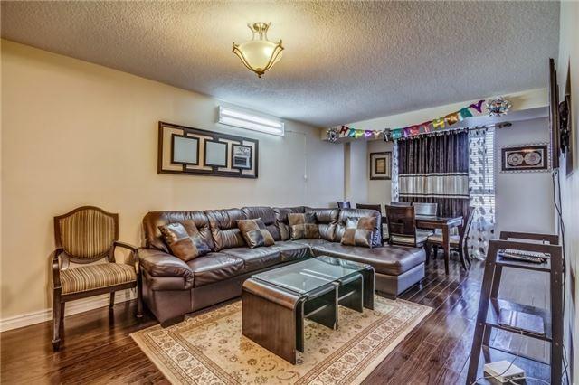 610 - 330 Mccowan Rd, Condo with 2 bedrooms, 2 bathrooms and 1 parking in Toronto ON | Image 4