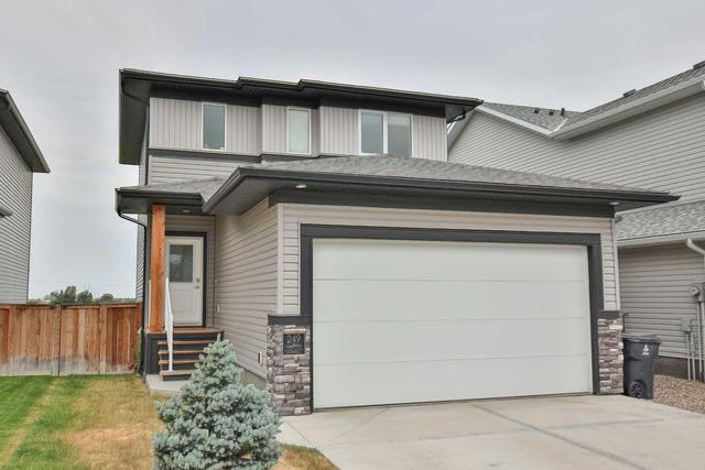249 Crocus Terrace W, House detached with 3 bedrooms, 2 bathrooms and 4 parking in Lethbridge AB | Image 1