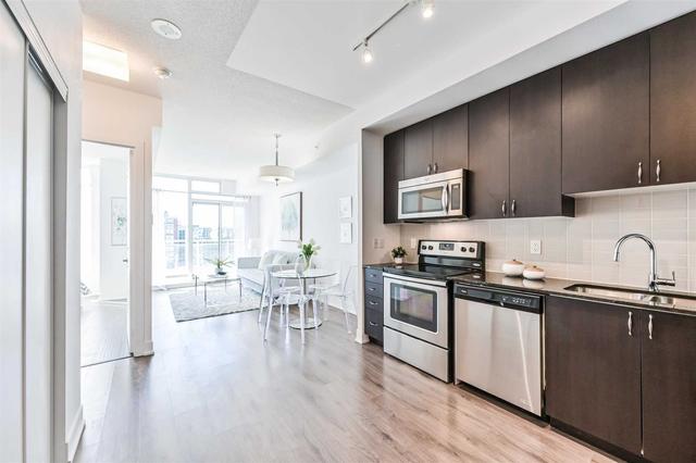 806 - 68 Merton St, Condo with 1 bedrooms, 1 bathrooms and 1 parking in Toronto ON | Image 6
