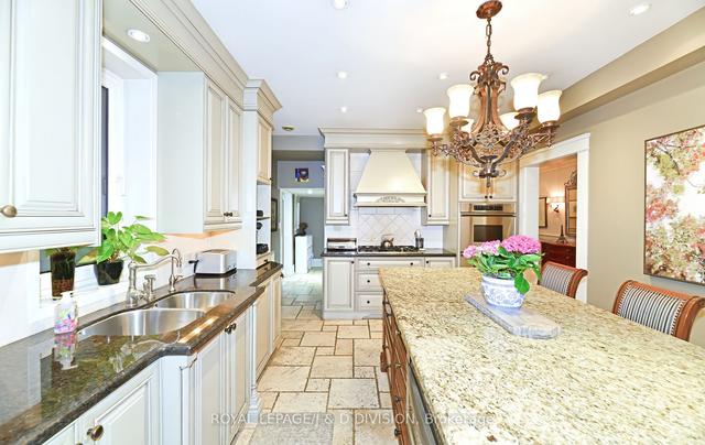 254 Russell Hill Rd, House detached with 6 bedrooms, 6 bathrooms and 5 parking in Toronto ON | Image 35