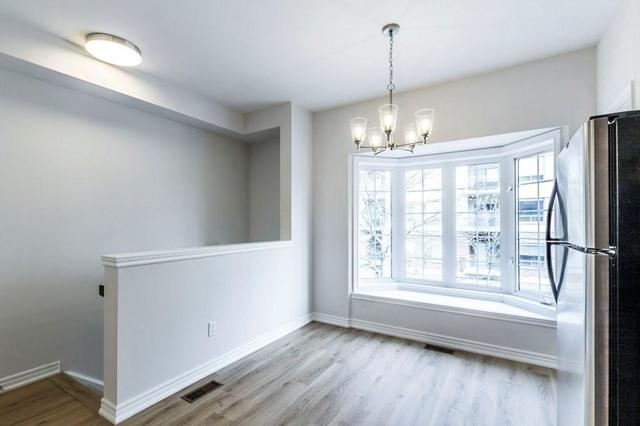 692 Summers Common, House attached with 2 bedrooms, 1 bathrooms and 1 parking in Burlington ON | Image 6