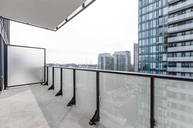 2911 - 185 Roehampton Ave, Condo with 1 bedrooms, 1 bathrooms and 0 parking in Toronto ON | Image 3