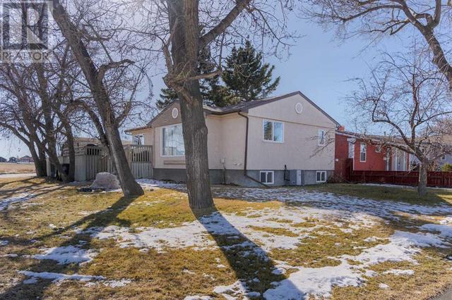 5008 4 Street, House detached with 4 bedrooms, 2 bathrooms and 6 parking in Coalhurst AB | Image 30
