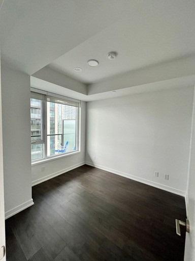 2011 - 1926 Lakeshore Blvd W, Condo with 2 bedrooms, 2 bathrooms and 1 parking in Toronto ON | Image 3