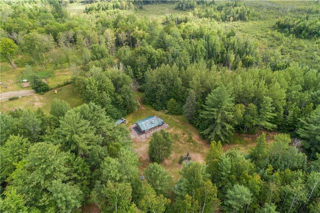 1576 Lemke Road, House detached with 5 bedrooms, 3 bathrooms and 30 parking in North Algona Wilberforce ON | Image 2