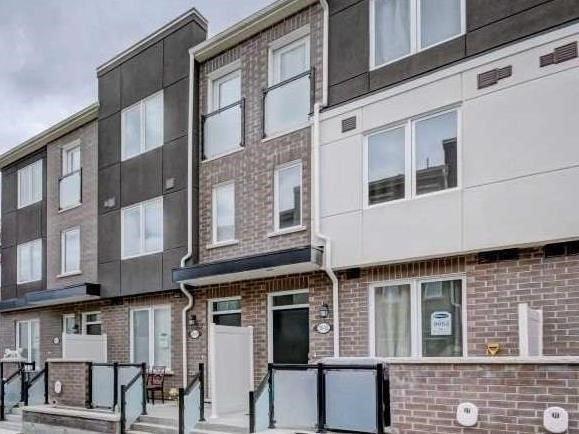 3 - 35 Heron Park Pl N, Townhouse with 3 bedrooms, 3 bathrooms and 1 parking in Toronto ON | Image 1
